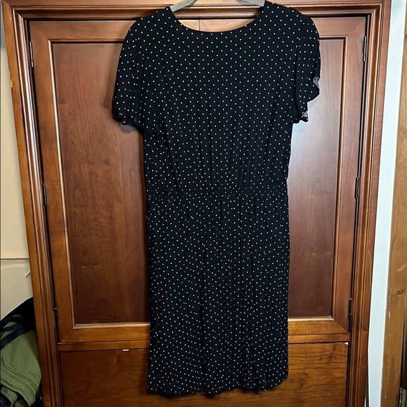Old Navy Black & White Polka Dot Dress - Picture 4 of 7